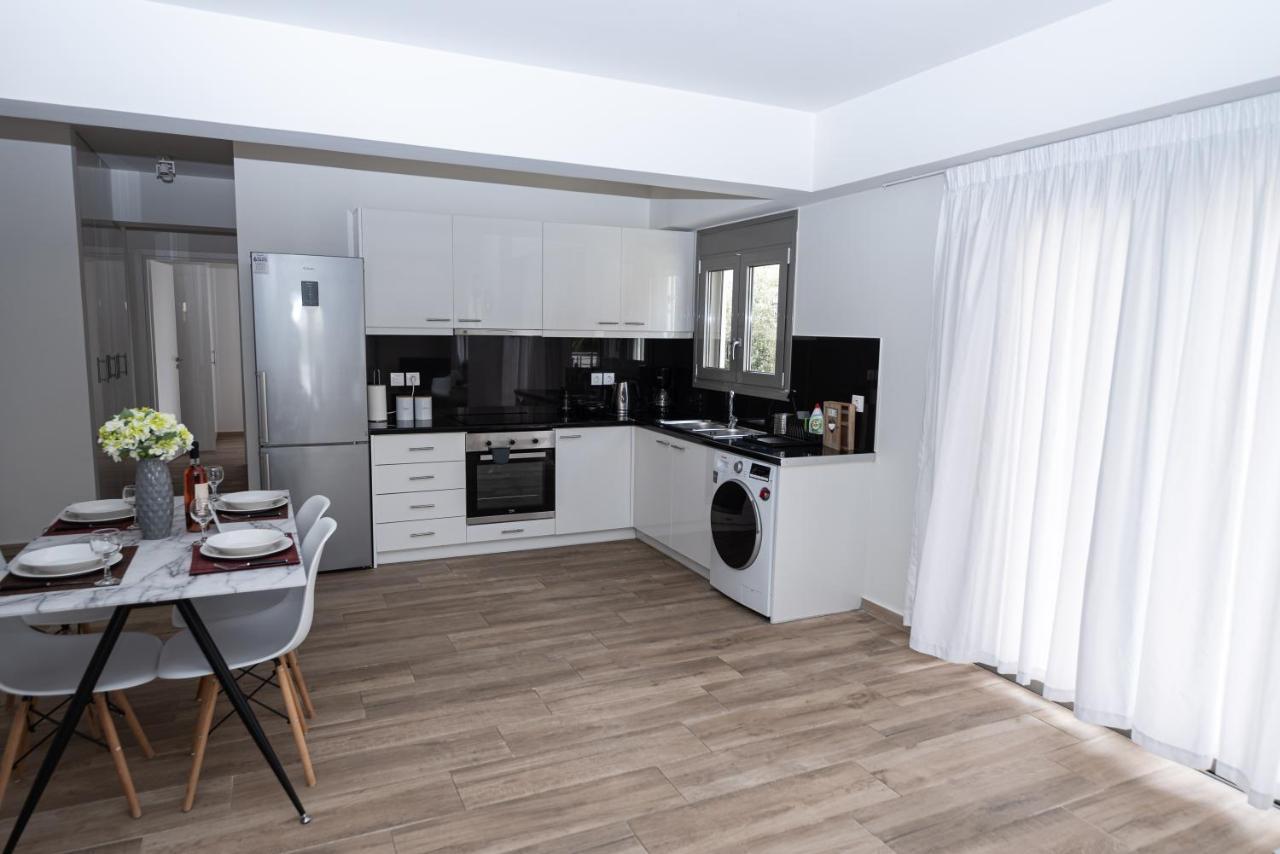 Design Apartment With Swimming Pool Near The Beach Atenas Exterior foto